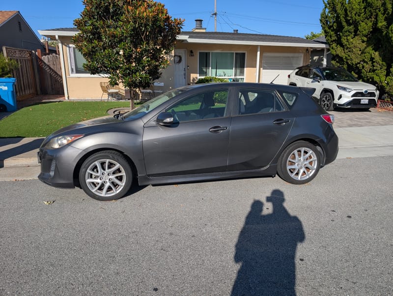Side profile view of the Mazda3 hatchback